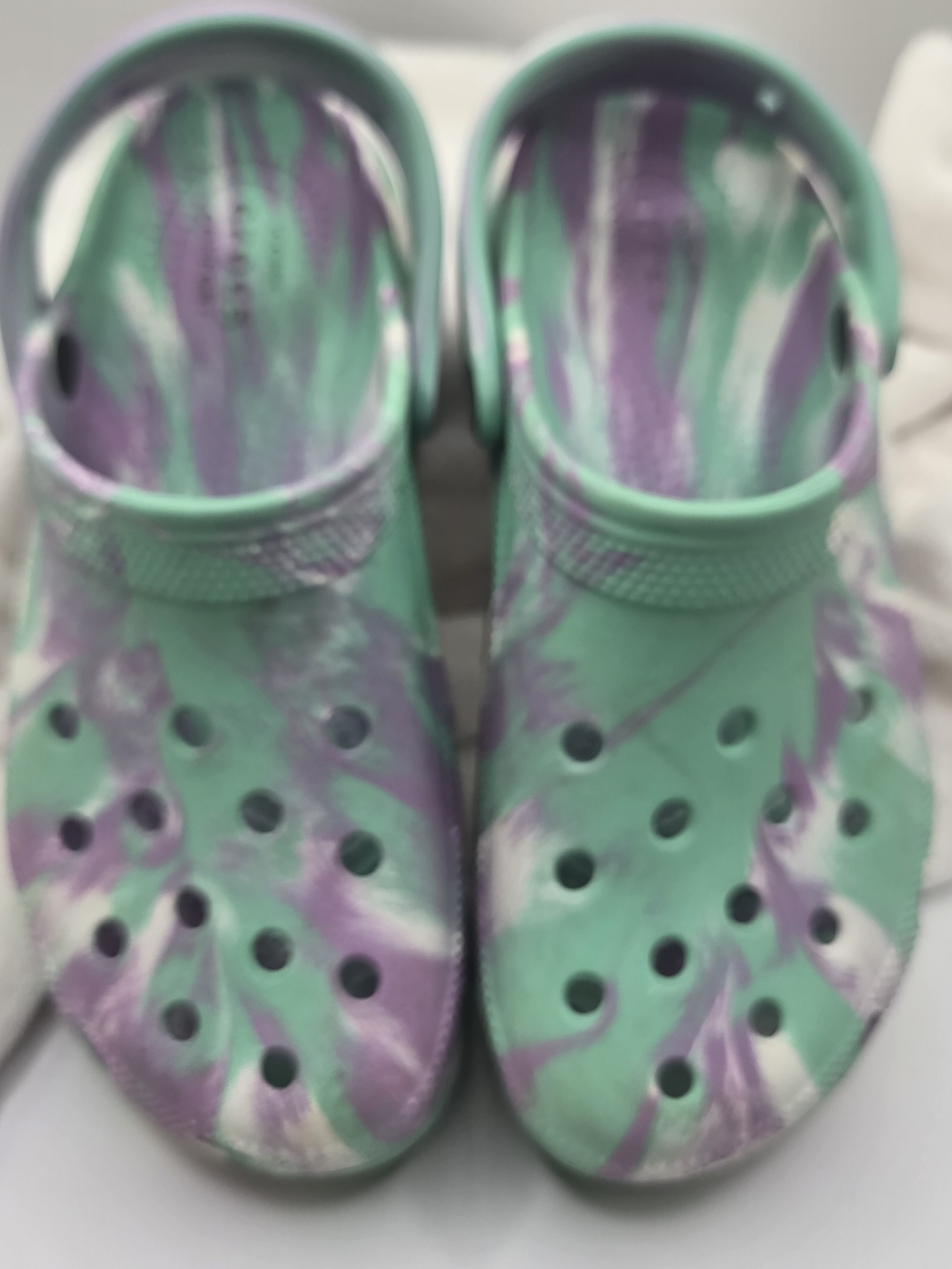 Tie-Dye Crocs Size 9 in Mint & Lavender - Picture 5 of 5